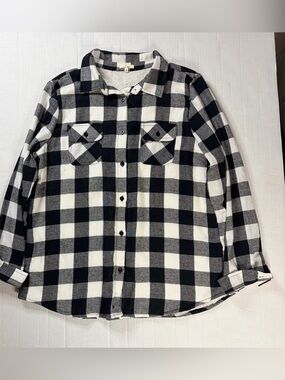 Black & White Buffalo Plaid Button-Up Shirt